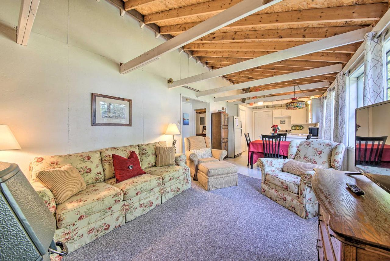 Rustic Retreat Across From Lake Family Friendly! Union Exteriér fotografie