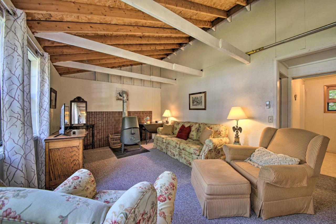 Rustic Retreat Across From Lake Family Friendly! Union Exteriér fotografie